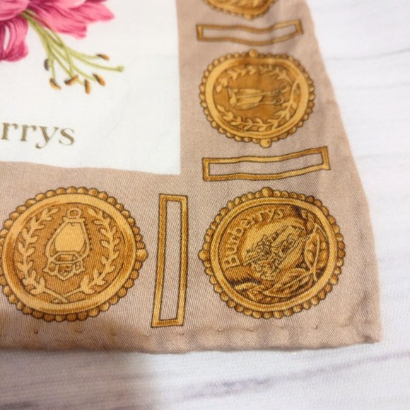 ๐โจ Vintage Burberry Square Scarf - Picture 3 of 5